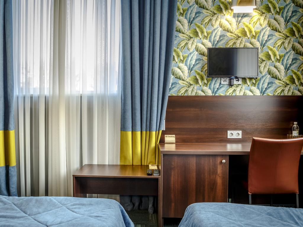 Road Star Hotel Dnipro Eksteriør bilde